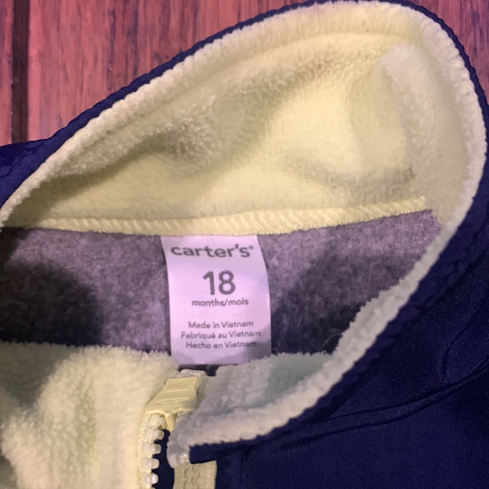 2 sweat shirts - Picture 3 of 6